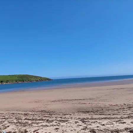 Happy Sandy Feet: Cozy Seaside Retreat in Youghal Exterior photo