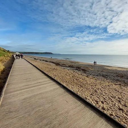 Happy Sandy Feet: Cozy Seaside Retreat in Youghal Exterior photo